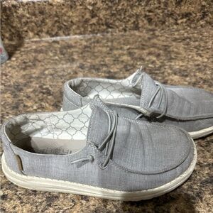 Youth Wally Hey Dides